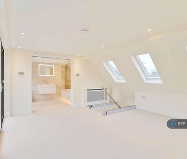 4 bedroom semi-detached house to rent - Photo 5