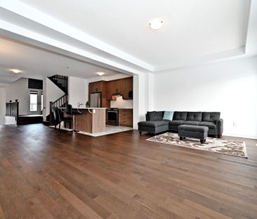 For Lease - 689 Mike Street, Innisfil, Ontario - Photo 3
