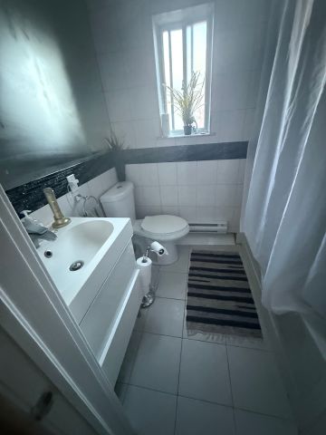 For Lease - 234 Wilmington Avenue Unit# #3, Toronto, Ontario - Photo 2