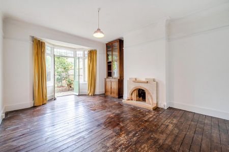 4 bedroom semi-detached house to rent - Photo 2