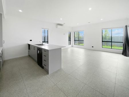 66 Lugano Avenue, Alfredton - Photo 4