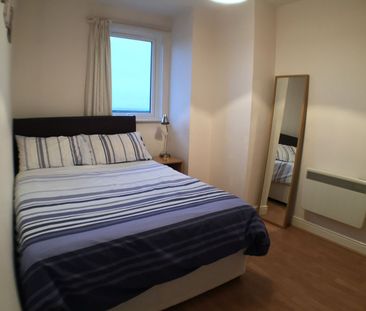 2 Bed Flat, City Gate House, IG2 - Photo 4