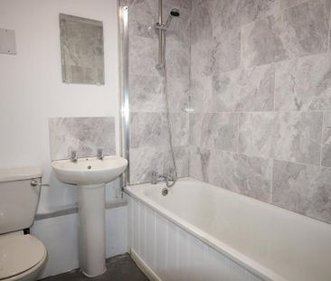 2 bedroom ground floor maisonette to rent - Photo 5