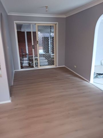 4 Bedroom ensuite bathroom garage - Photo 2