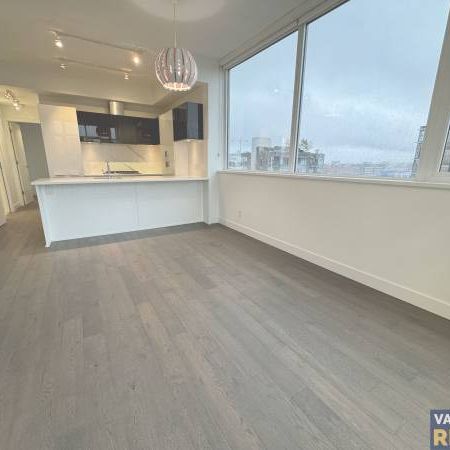 Bright South Facing 2 Bedroom + 2 Bath in Stylish MECCANICA - Photo 1