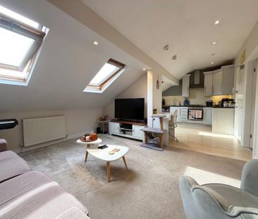 1 Bedroom Apartment To Let - Photo 2