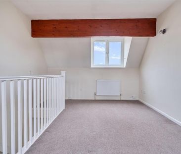 1 bedroom coach house to rent - Photo 3