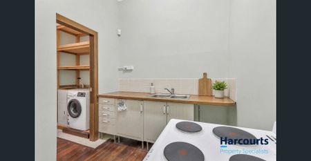 SPACIOUS 2-BEDROOM HOME IN THE HEART OF INGLEWOOD - Photo 4