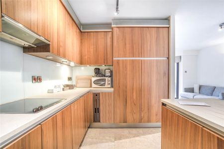 Montague Close, Bankside, London, SE1 9DF - Photo 3