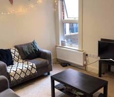 4 Bed Terraced House, Cardigan Gardens, RG1 - Photo 2