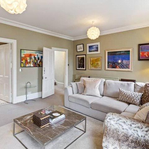 3 bedroom flat to rent - Photo 1