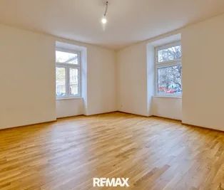 Wunderschöne Altbauwohnung! Zentral begehbar! Hochparterre & straßenseitig! - Photo 2