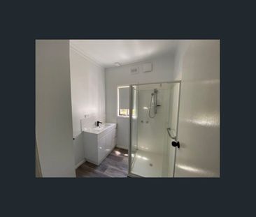 SPACIOUS FAMILY LIVING - Photo 5