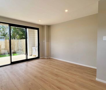 Brand-New 3-Bedroom Townhouse in Glen Eden - Photo 2