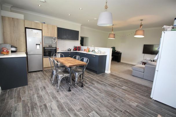 Picton Manor, City Centre, Newcastle upon Tyne - Photo 1