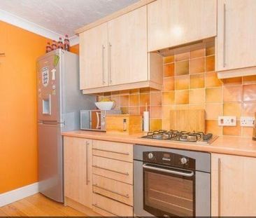2 bedroom semi-detached house to rent - Photo 4