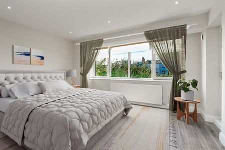 70 MERRION VILLAGE, MERRION ROAD, DUBLIN 4, D04 F2Y3 - Photo 4