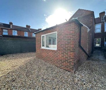 Talbot Road, Southsea, PO4 - Photo 2