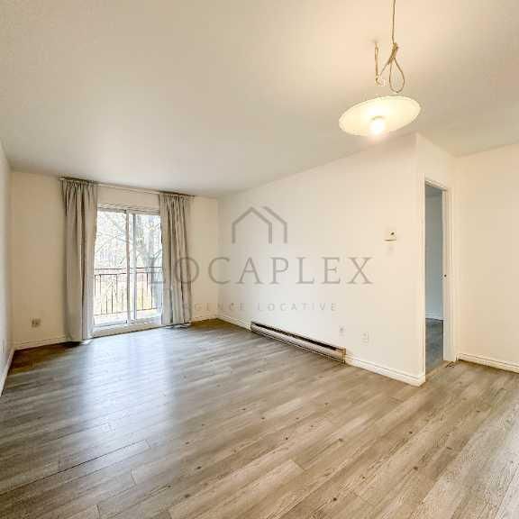 3½ à louer à Rosemère – Piscine, balcon, secteur paisible et recherché – Dès maintenant! - Photo 1