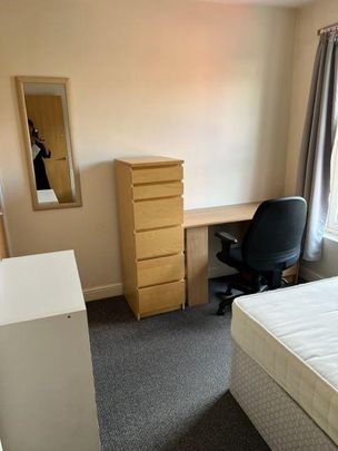 5 bedroom terraced house to rent - Photo 1