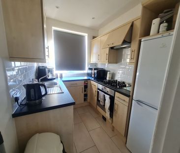 2 Bed Maisonette, Harrow, HA1 - Photo 2