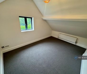 2 bedroom semi-detached house to rent - Photo 2