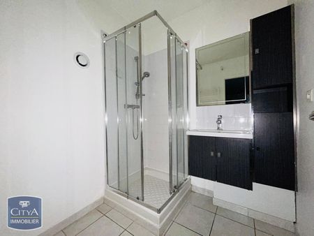 Location Appartement 3 pièces 67m² ENTRAIGUES SUR LA SORGUE 84320 - Photo 4