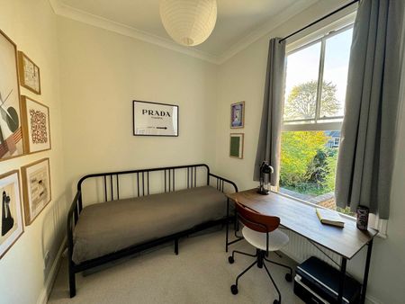 2 Bed Flat, Middle Lane, N8 - Photo 2