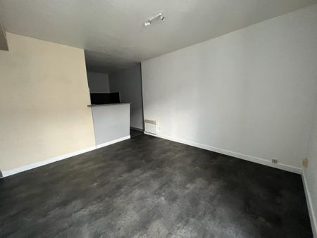 Location Appartement 2 pièces 33m² LA ROCHELLE 17000 - Photo 2