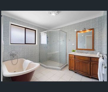 3 Carnoustie St, MacGregor, Qld 4109 - Photo 5