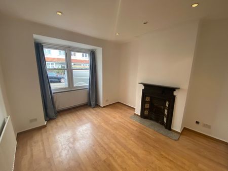 1 Bed Flat, Malyons Road, SE13 - Photo 3