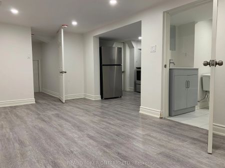 12 VILLA Road #BSMT - Photo 4