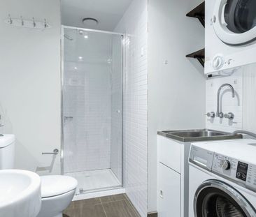 Fantastic Central Location - Photo 6