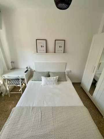 Avinguda de la Malva-Rosa, Valencia, Valencian Community 46011 - Photo 5