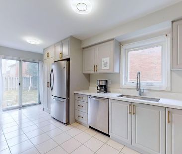 For Lease - 8 Estoril Street Unit# Upper, Richmond Hill, Ontario - Photo 1