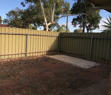 DELIGHTFUL 2 BEDROOM UNIT IN A QUIET GROUP! - Photo 4