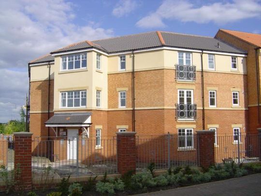 2 bed apartment to rent in Redgrave Close, St James Village, Gateshead - Photo 1
