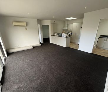 Refurbished apartment in Arrowtown - Photo 5