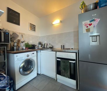 Location Appartement 2 pièces 51m² CHATEAURENARD 13160 - Photo 4