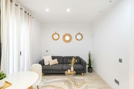 Carrer del Baluard, Barcelona, Catalonia 08003 - Foto 3