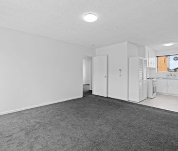 Convenient Unit Living in the Heart of Frankston - Photo 1