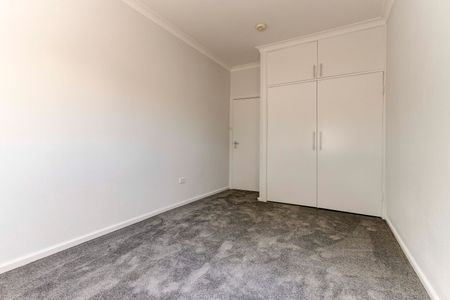 69 Kent Street, Deakin ACT 2600 - House For Rent | Domain - Photo 4