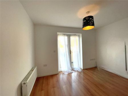 2 bedroom terraced house to rent - Photo 4