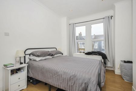 Terraced House to rent - Blandford Road, Beckenham, BR3 - Photo 4