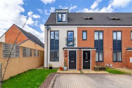 3 bed end of terrace house to rent in Greville Gardens, Newcastle Upon Tyne, NE13 - Photo 2