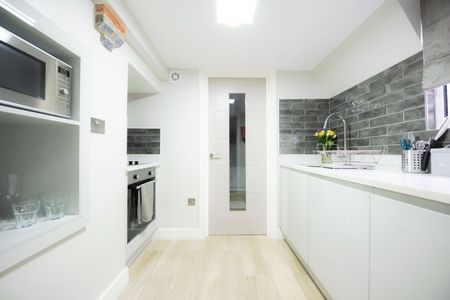 1 Bed Flat, Carnarvon Road, RG1 - Photo 4