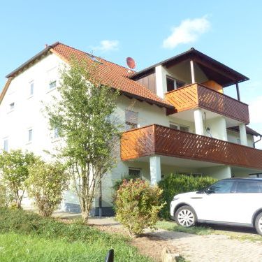 Schicke, möblierte 2-Zimmer-Mietwohnung mit herrlichem Blick in 97720 Nüdlingen / Bad Kissingen (ID 1311) - Photo 1