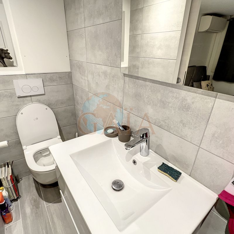 CANNES PALM BEACH BEAU STUDIO A LOUER EN MEUBLE EXCELLENT ET - Photo 1