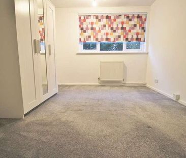 Highwood Lane, Loughton, IG10 - Photo 2