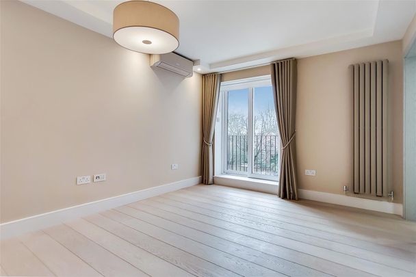 FITZJOHNS AVENUE, NW3, London - Photo 1